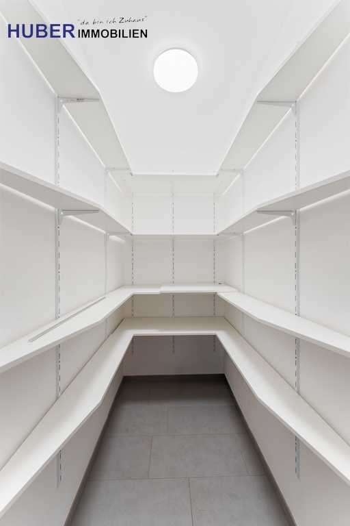 eingerichteter Abstellraum